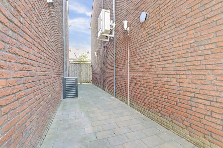 Foto 39 van Biezenstraat 184