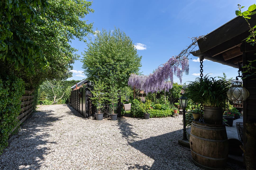 Photo 61 of Westeinde 8