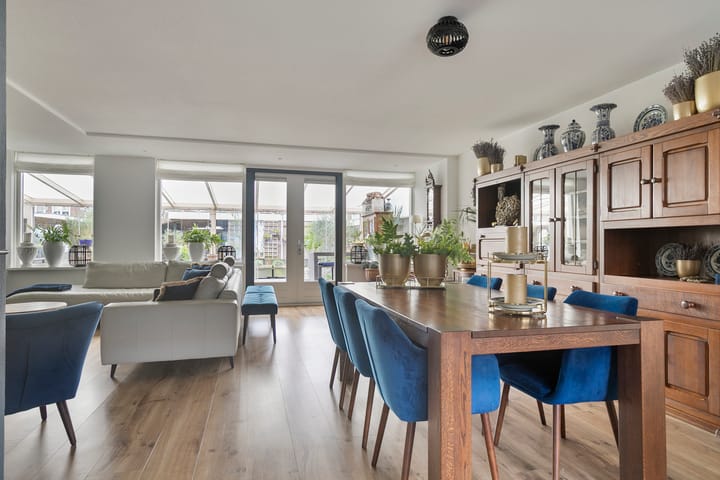 Foto 9 van Van Linschotenstraat 19