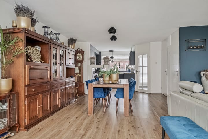 Foto 12 van Van Linschotenstraat 19