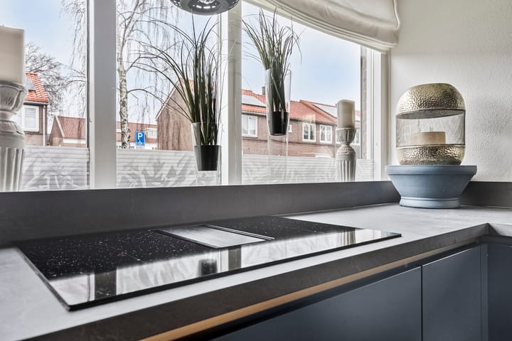 Foto 14 van Van Linschotenstraat 19