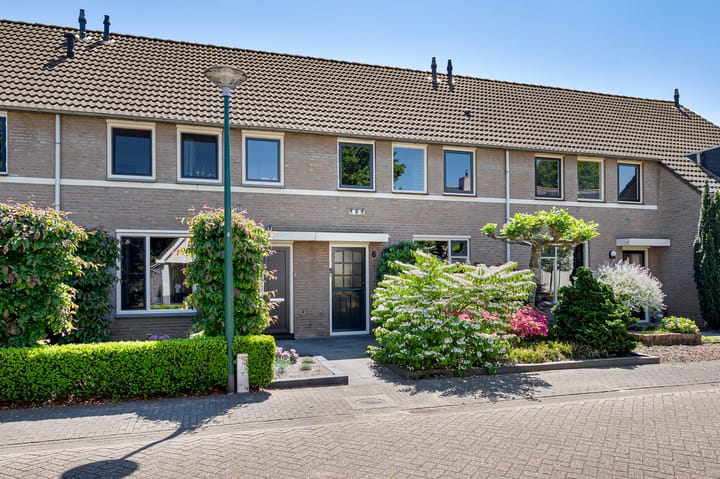 Foto 1 van Klaproosstraat 6