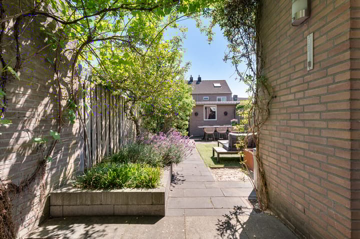 Foto 4 van Klaproosstraat 6