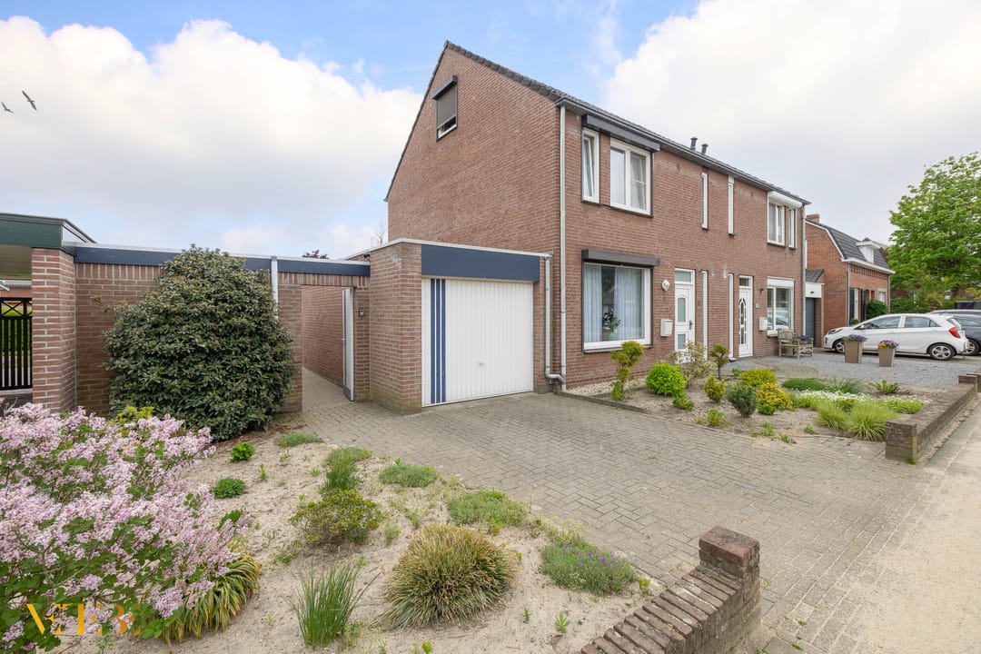 Photo 2 of Schoolstraat 52