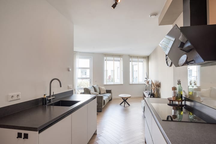 Foto 15 van Parallelweg 101-G