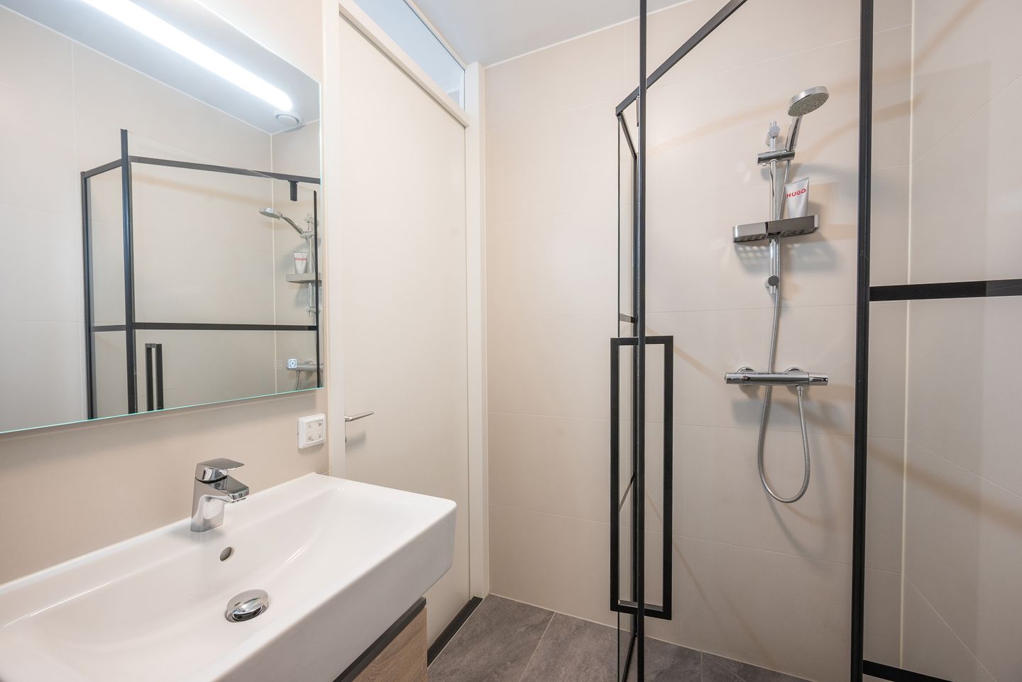 Foto 25 van Parallelweg 101-G