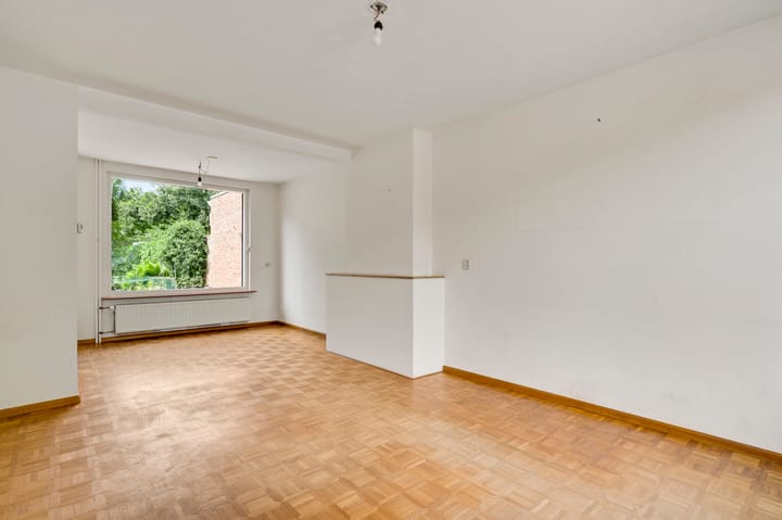 Foto 2 van Esdoornlaan 9