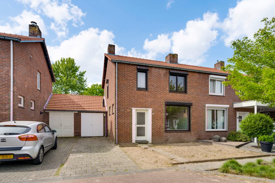 Foto 1 van Esdoornlaan 9