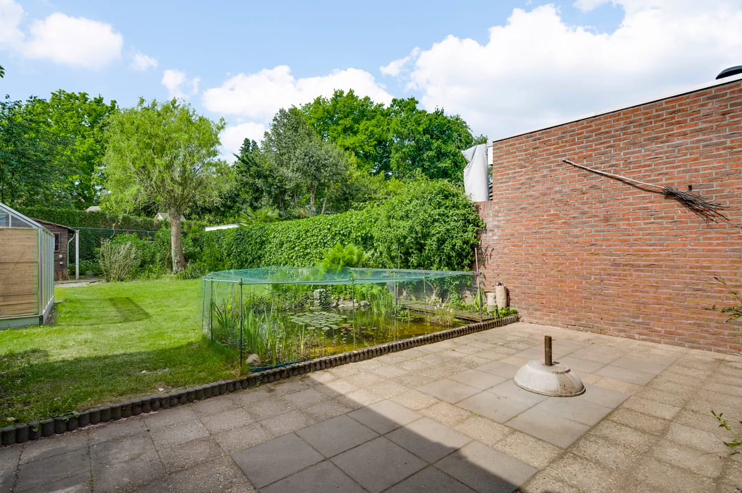 Foto 28 van Esdoornlaan 9