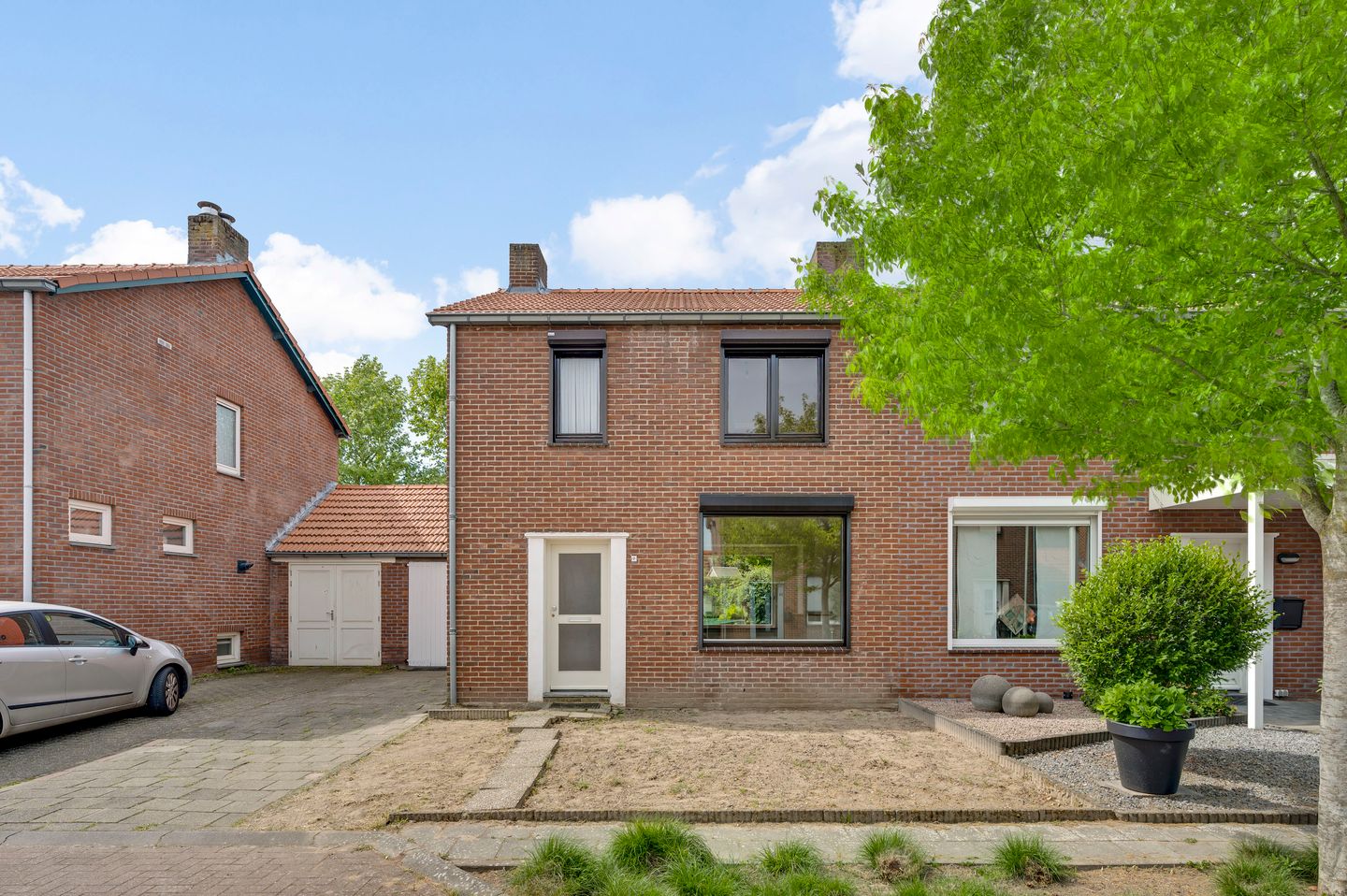 Foto 34 van Esdoornlaan 9