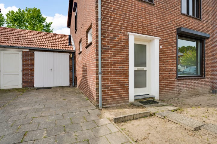 Foto 37 van Esdoornlaan 9