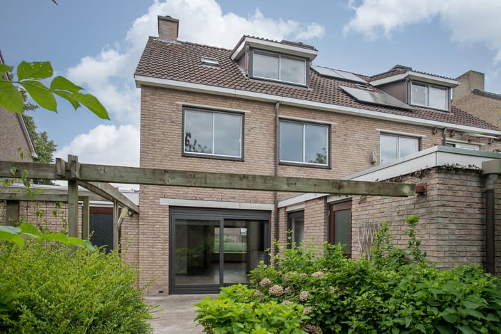 Photo 36 of Röntgenstraat 22