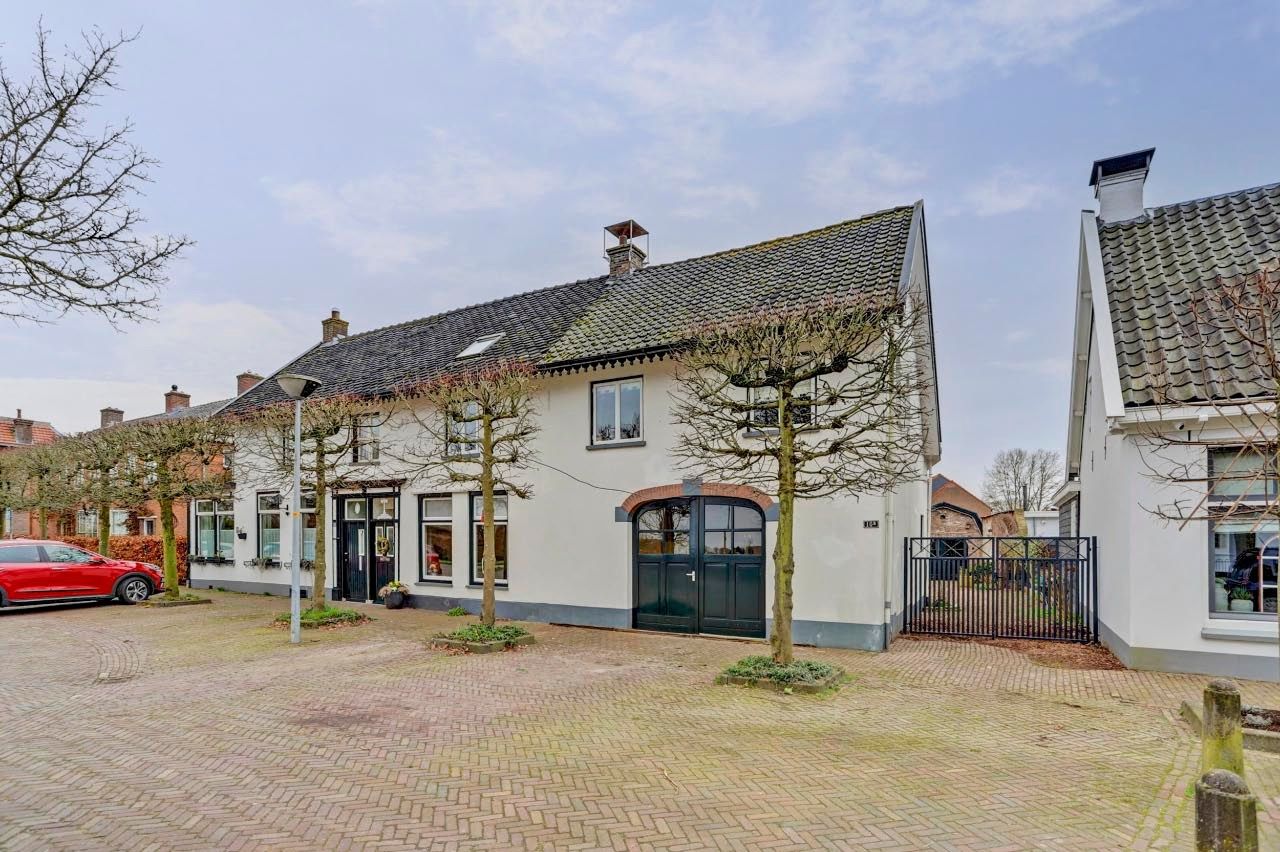 Foto 48 van Plein 10