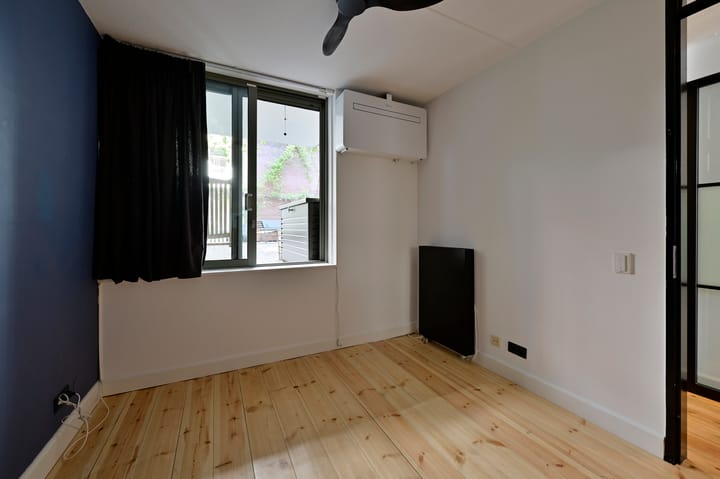 Photo 13 of Govert Flinckstraat 257