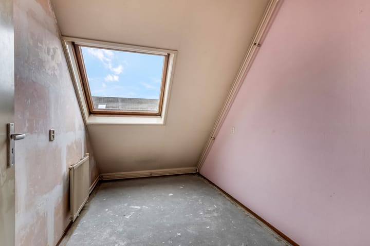 Foto 15 van Van Miereveltstraat 13