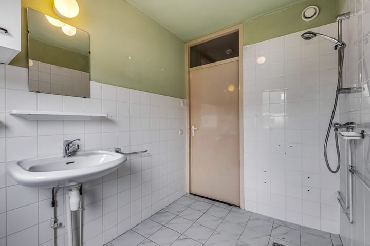 Foto 17 van Van Miereveltstraat 13