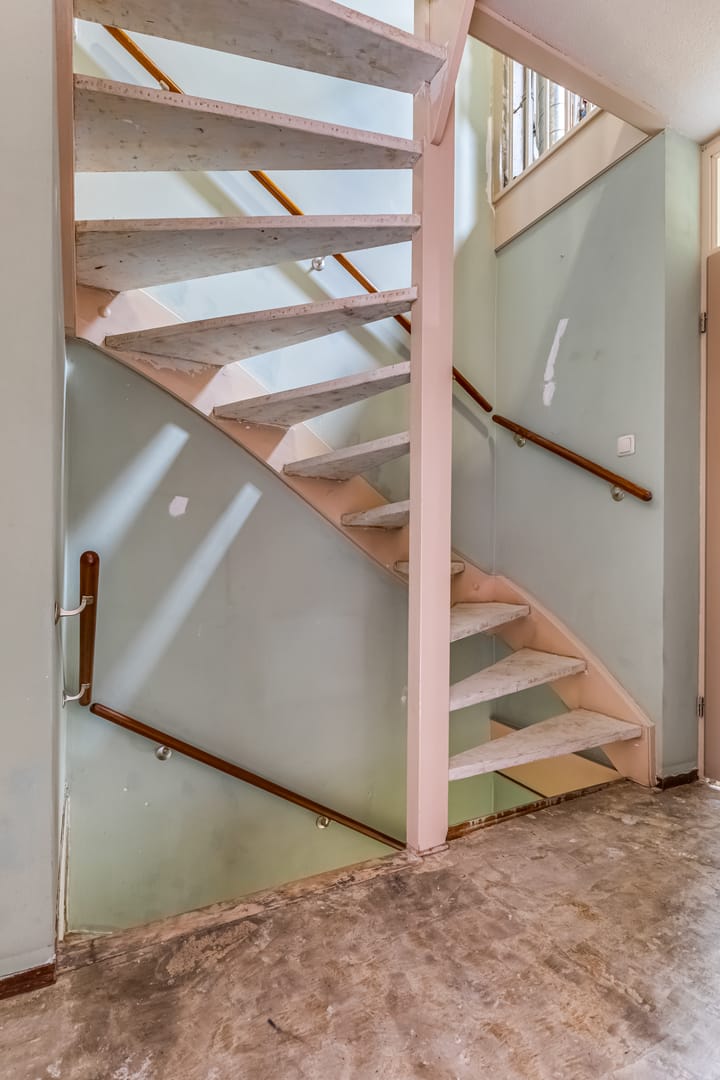 Foto 19 van Van Miereveltstraat 13