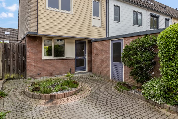 Foto 29 van Van Miereveltstraat 13