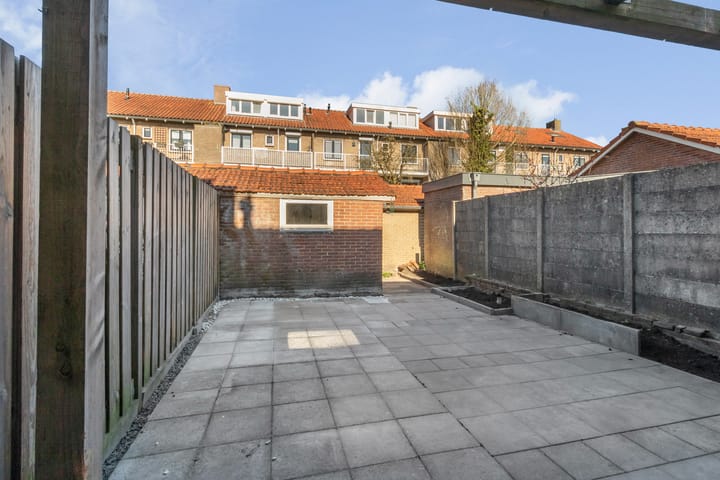 Foto 15 van J.P. Coenstraat 130