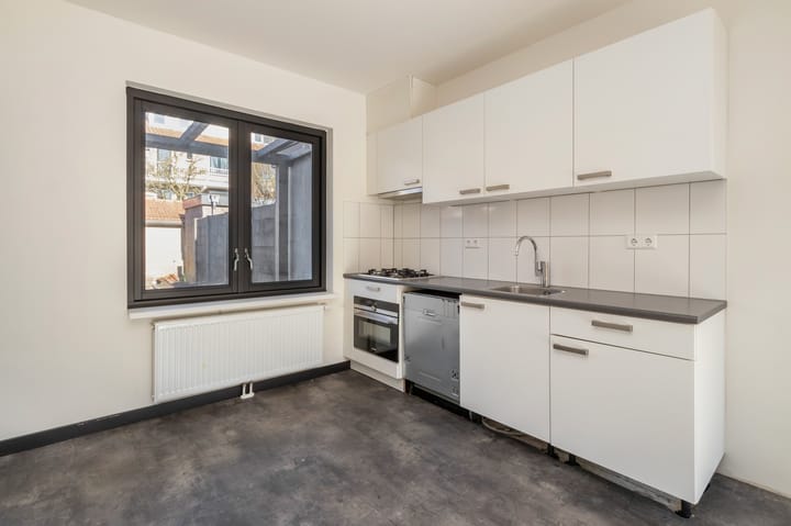 Foto 7 van J.P. Coenstraat 130