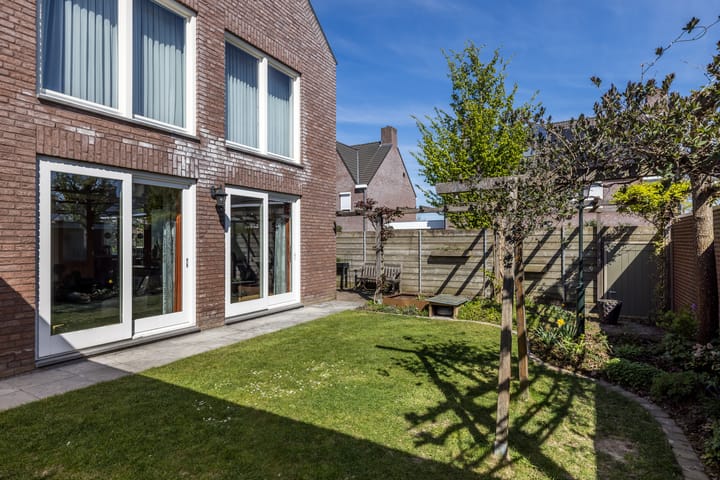 Foto 34 van Laathovenlaan 6