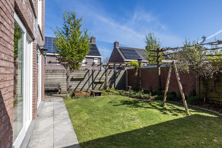 Foto 35 van Laathovenlaan 6