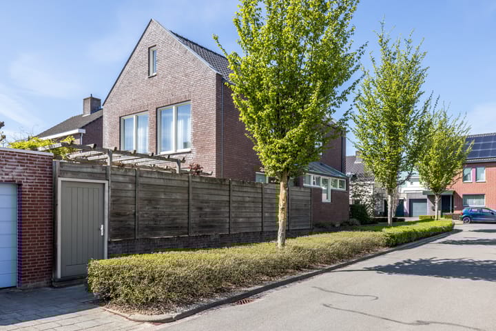 Foto 40 van Laathovenlaan 6