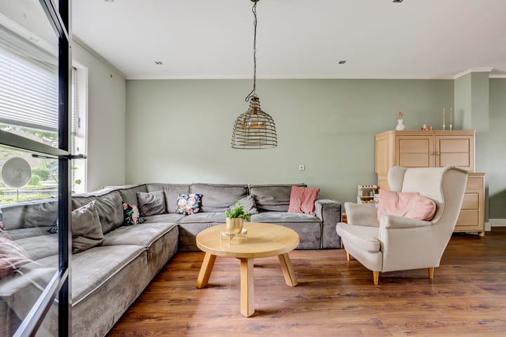 Photo 5 of Esdoornstraat 27