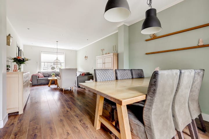 Photo 8 of Esdoornstraat 27