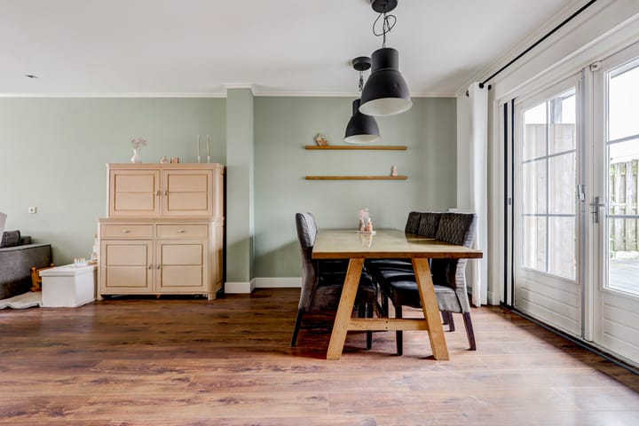 Photo 9 of Esdoornstraat 27