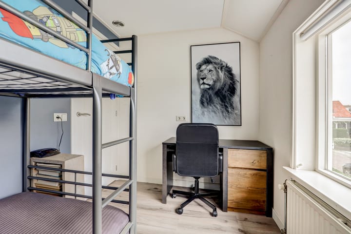 Photo 22 of Esdoornstraat 27