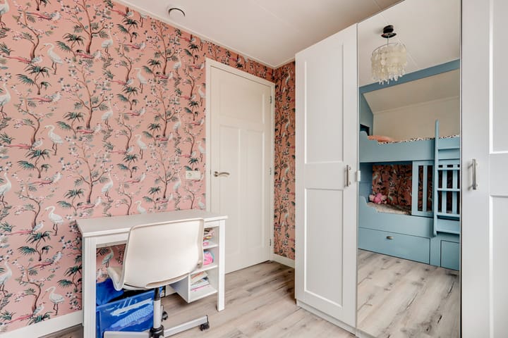 Photo 23 of Esdoornstraat 27