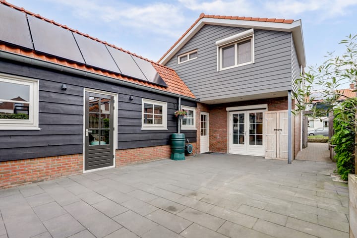 Photo 28 of Esdoornstraat 27