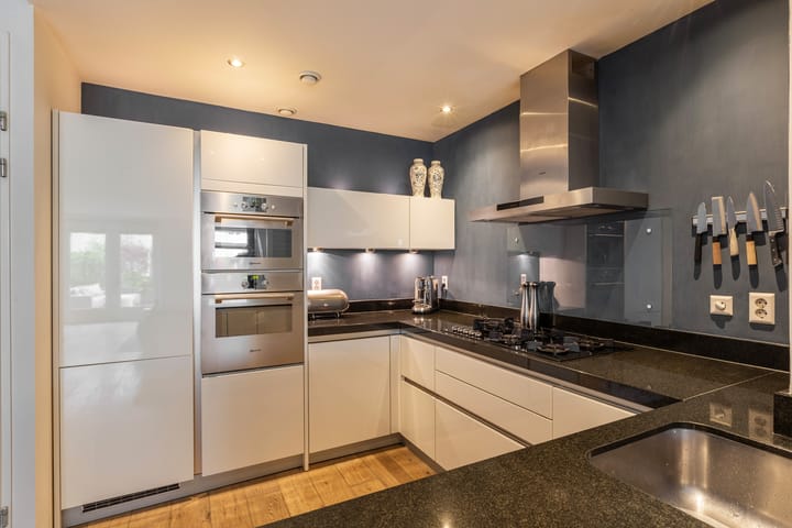 Foto 25 van Adikade 10