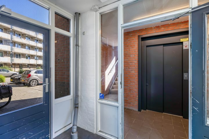 Photo 17 of Staalstraat 150