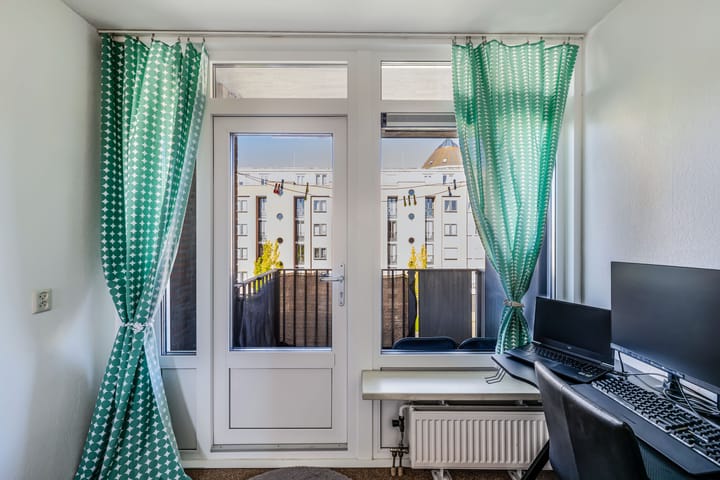 Photo 36 of Staalstraat 150