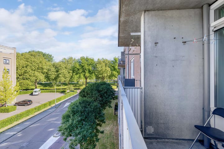 Photo 39 of Staalstraat 150