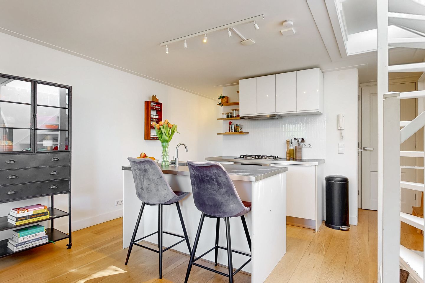 Photo 4 of Ten Katestraat 59-4