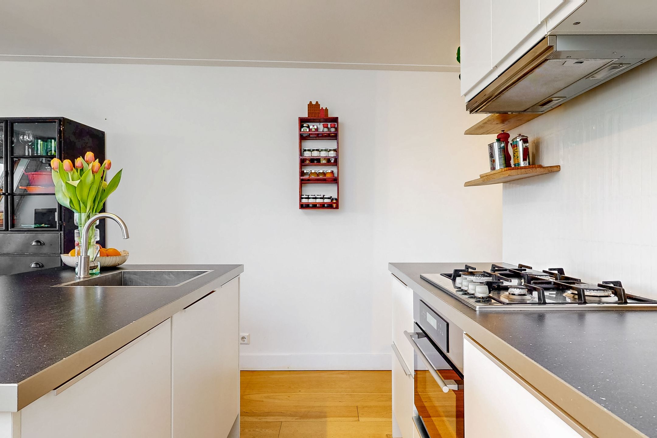 Photo 9 of Ten Katestraat 59-4