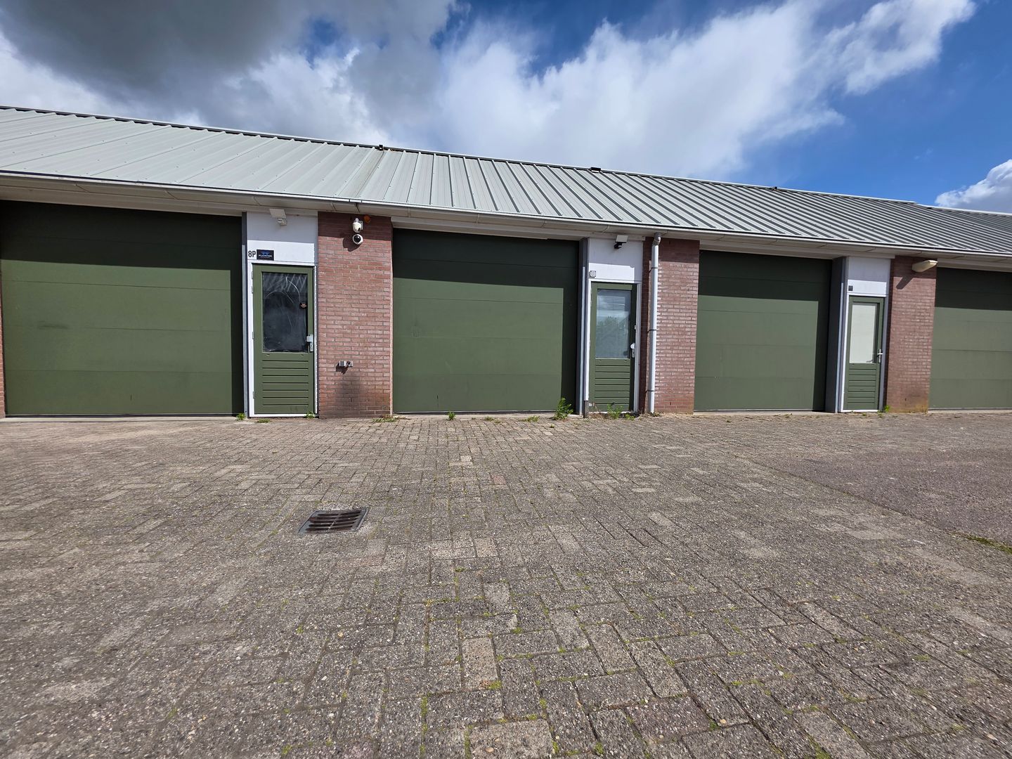 View photo 1 of Dorpsweg 8-O