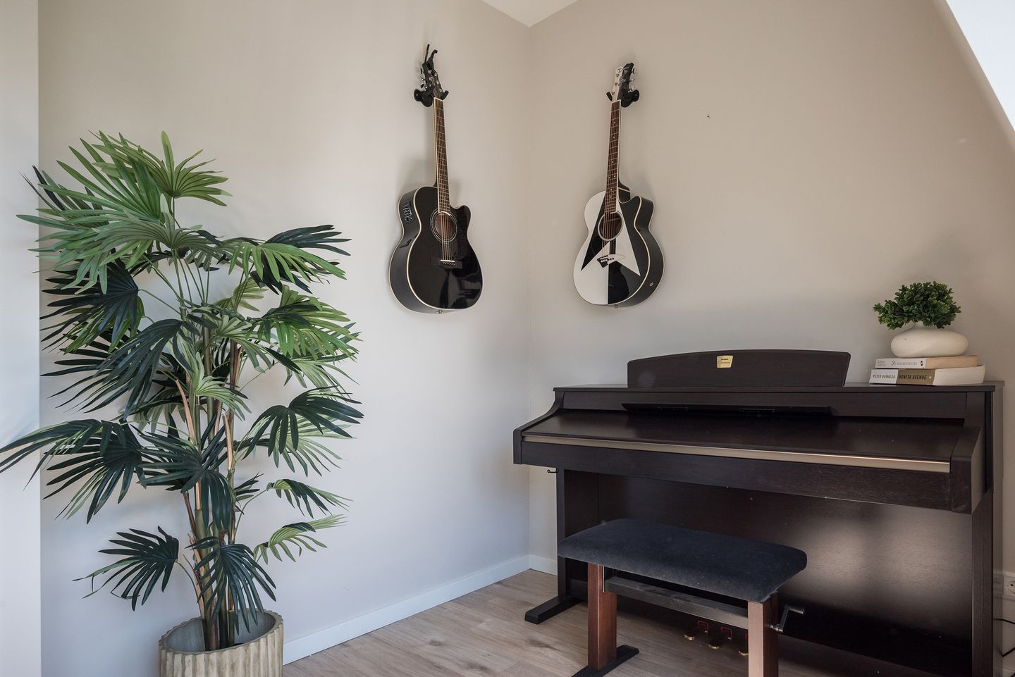 Foto 34 van Oranjeboomstraat 144