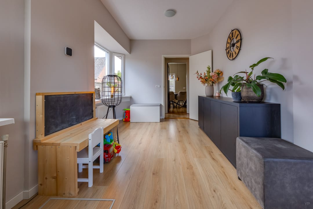 Photo 17 of Meidoornstraat 3