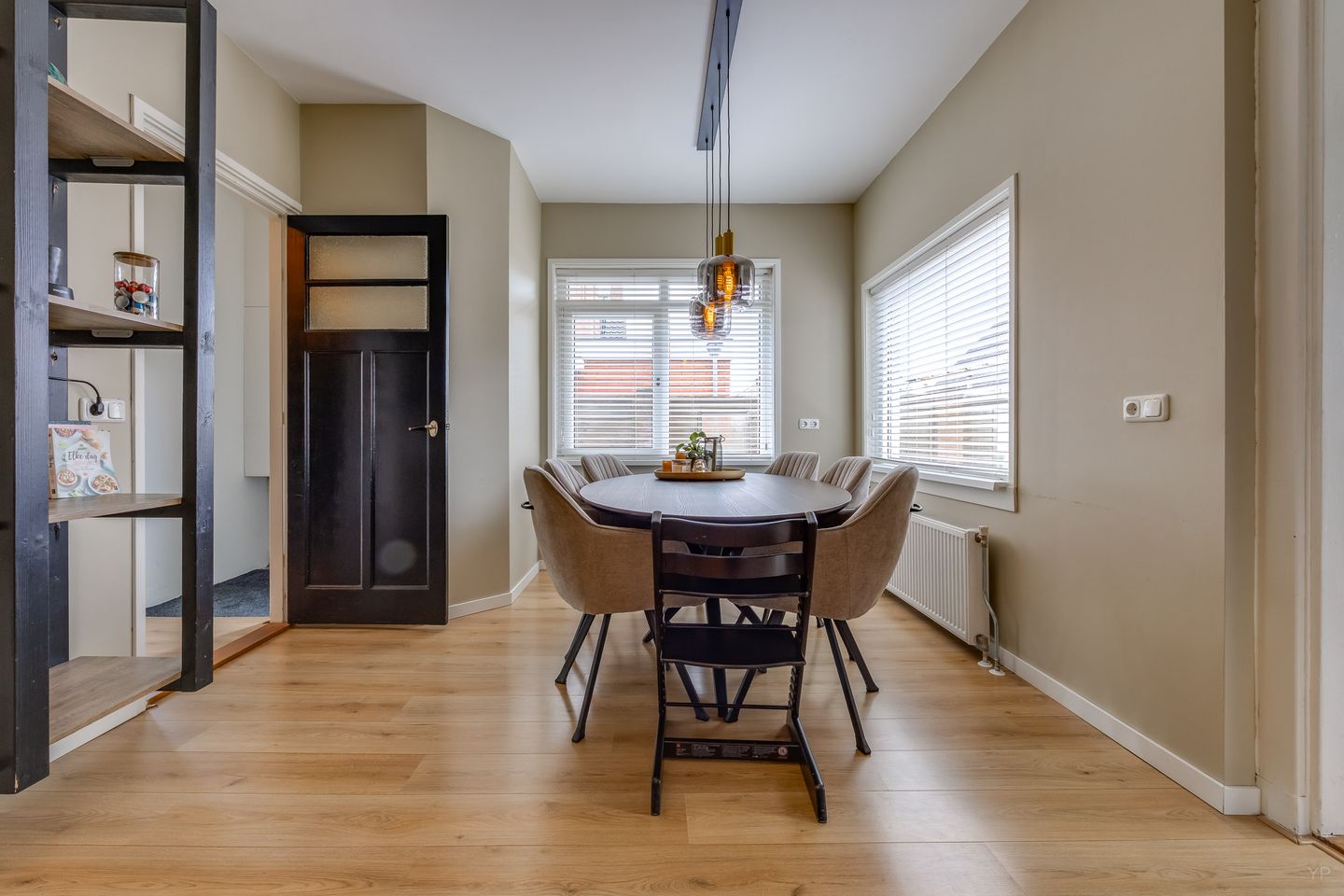 Photo 19 of Meidoornstraat 3