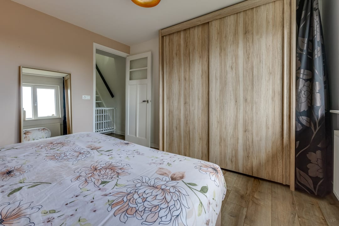 Photo 31 of Meidoornstraat 3