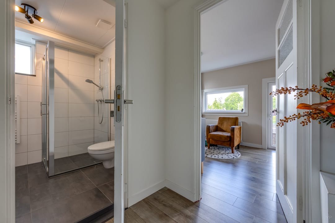 Photo 32 of Meidoornstraat 3