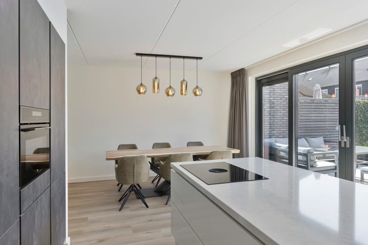 Foto 17 van Trechterbeker 64