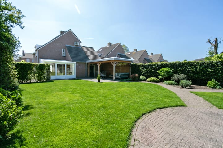 Foto 2 van Carolinenstraat 20