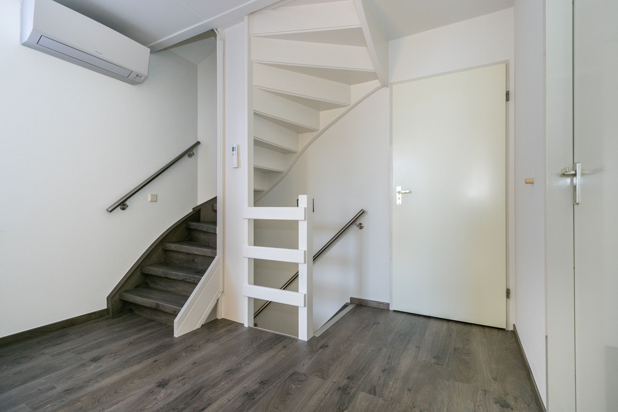 Foto 24 van Carolinenstraat 20