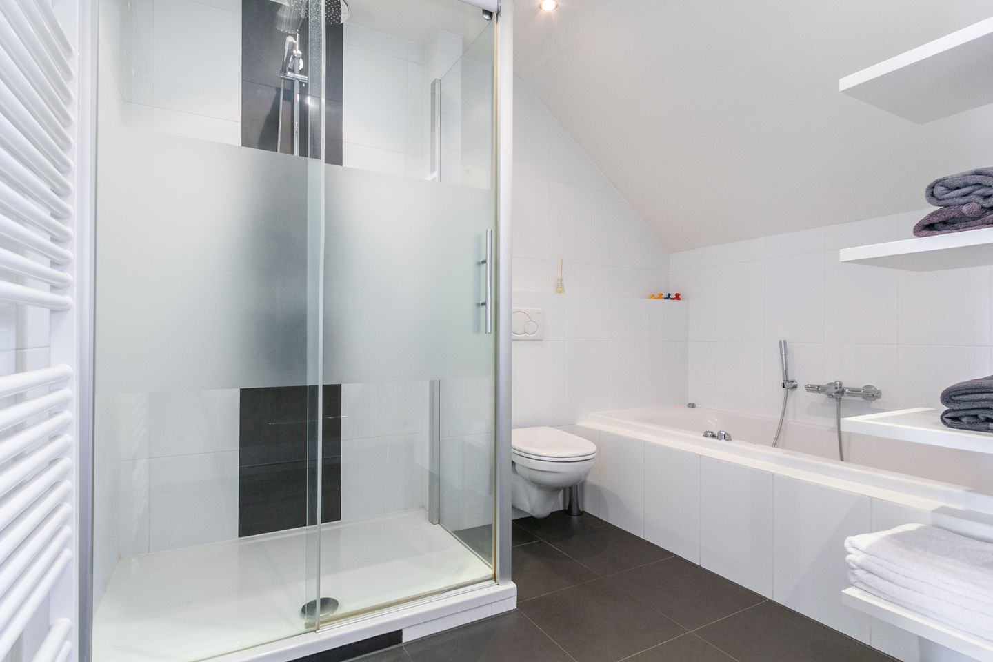 Foto 25 van Carolinenstraat 20