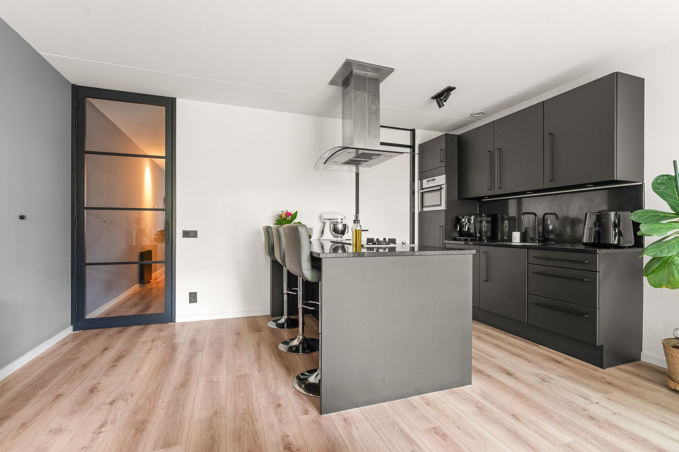 Foto 3 van Rosendaalsestraat 10-2